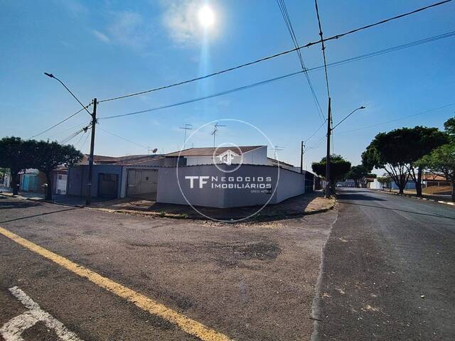 #194 - Casa para Venda em Araraquara - SP - 1