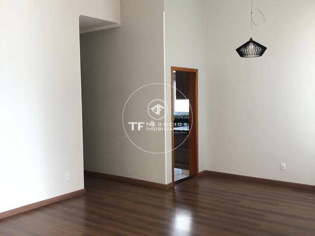 #292 - Casa para Locação em Araraquara - SP - 2