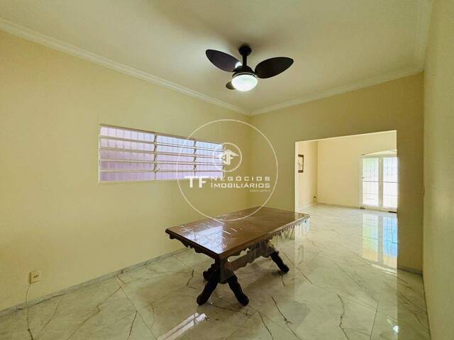 #446 - Casa para Venda em Araraquara - SP