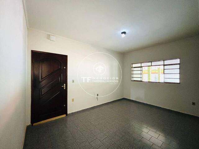 #534 - Casa para Venda em Araraquara - SP - 2